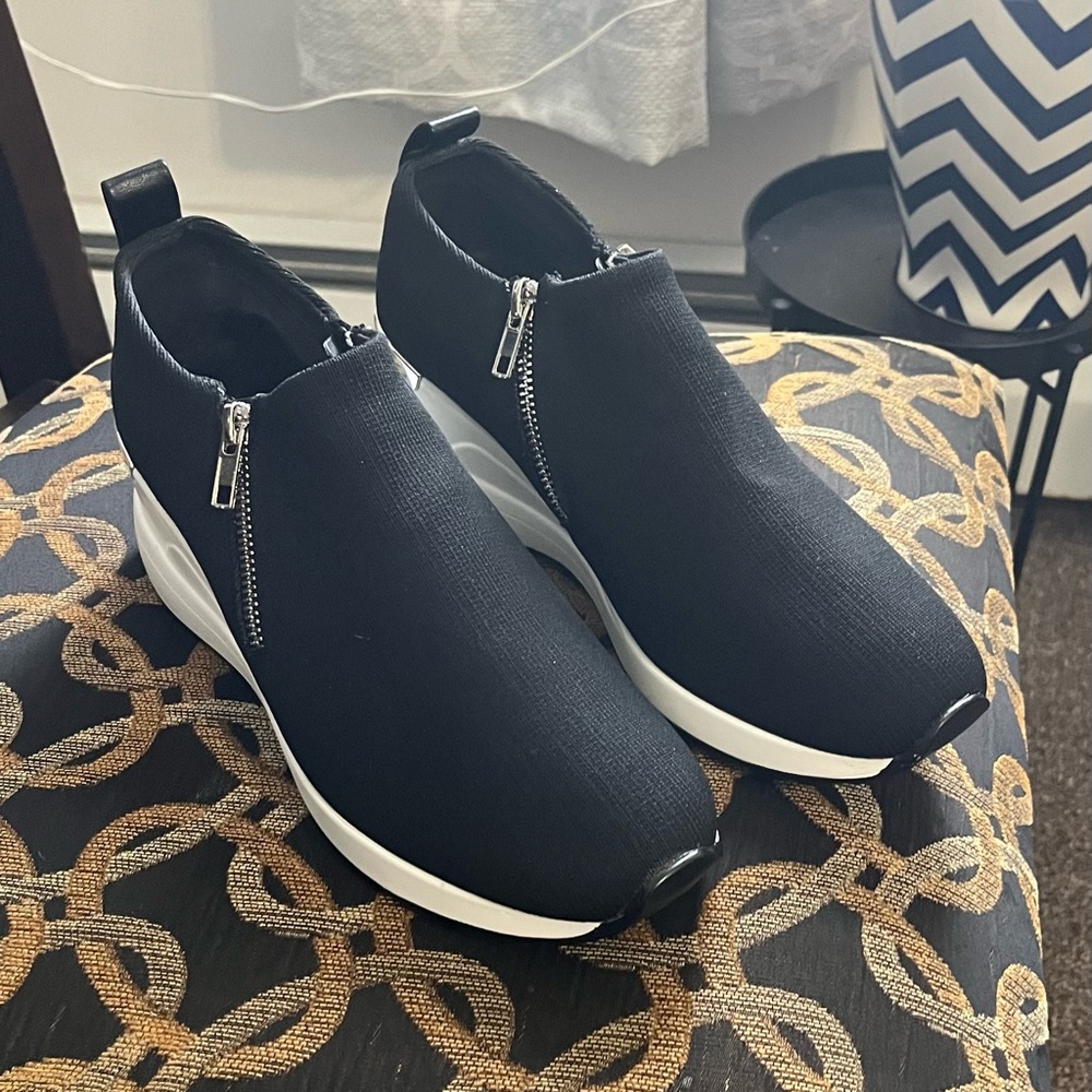 Black Slip-On Wedge Women’s Sneakers